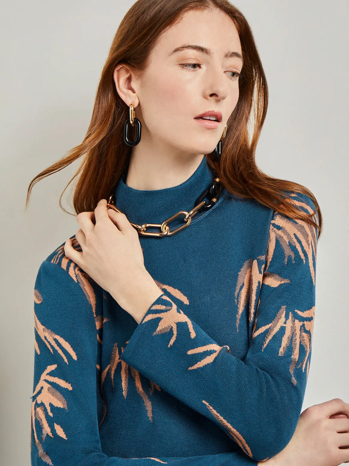 Gold & Black Resin Oval Link Necklace